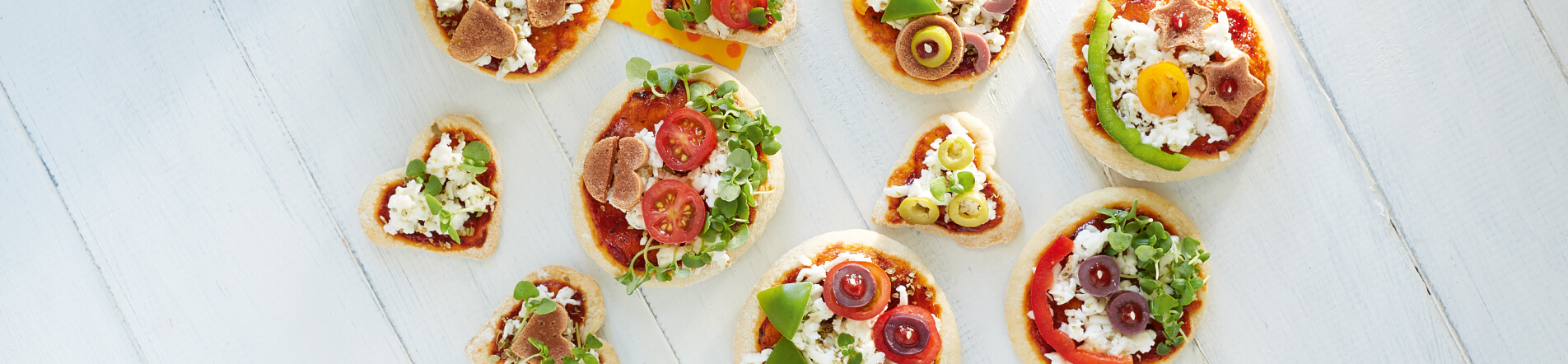 Vegan mini pizza for kids